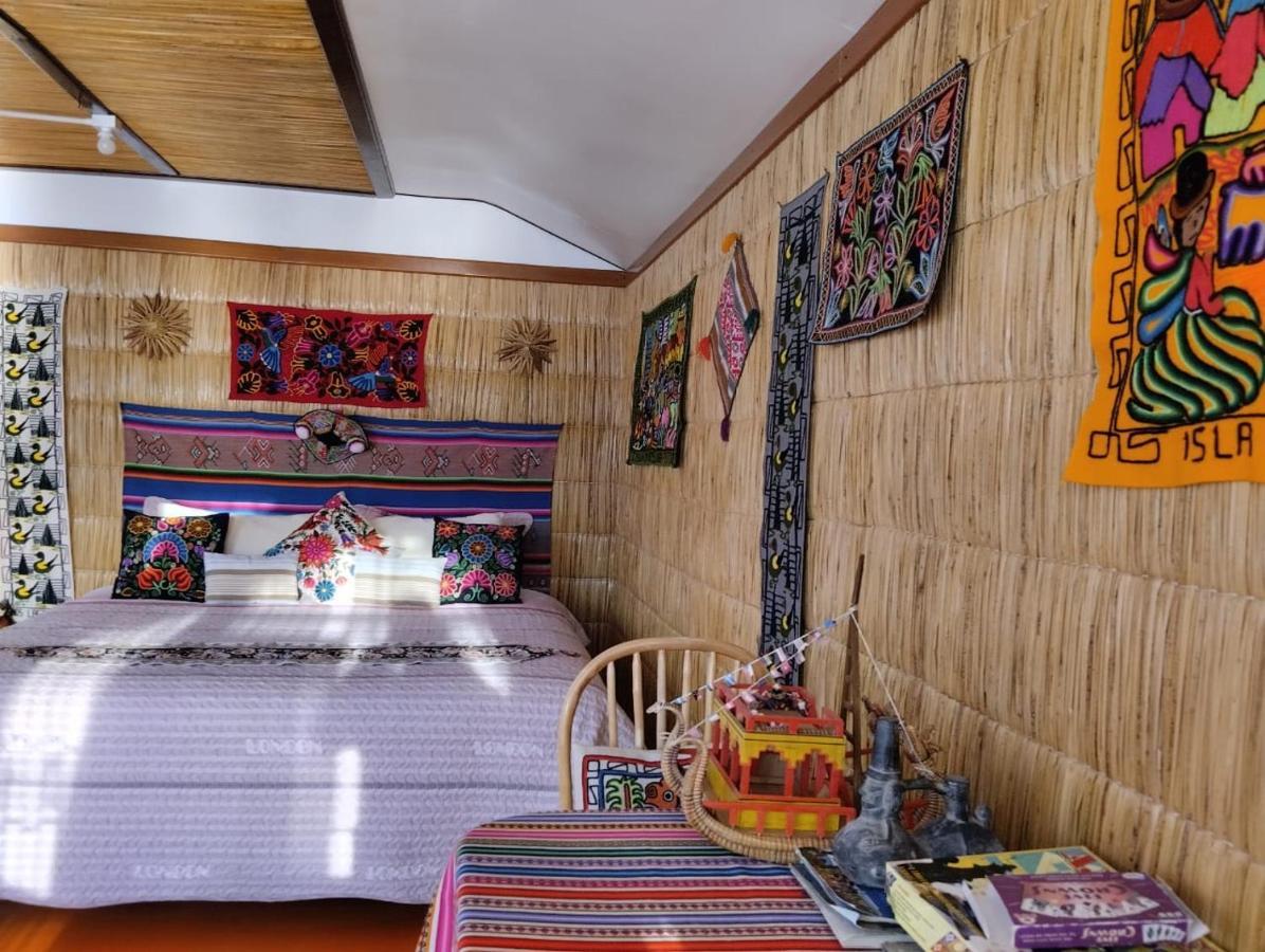Uros Titikaka The Best Lodge プーノ エクステリア 写真