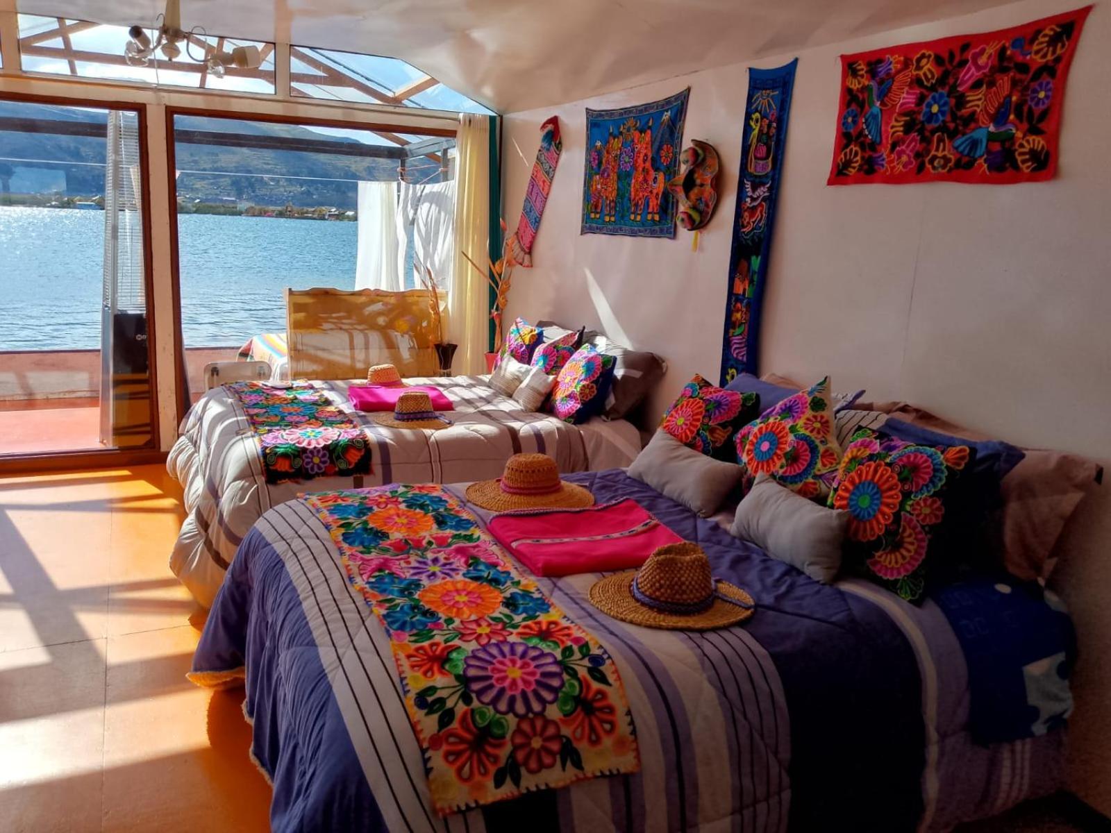 Uros Titikaka The Best Lodge プーノ エクステリア 写真