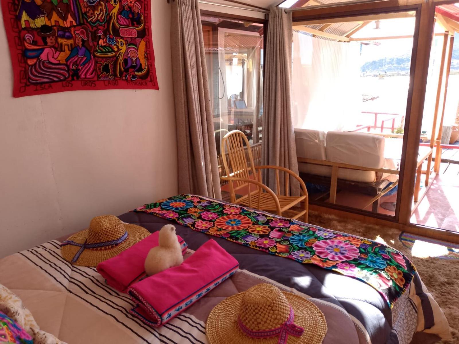 Uros Titikaka The Best Lodge プーノ エクステリア 写真